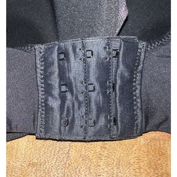 NWT Bali Ultra Light Underwire Convertible T-Shirt Bra, Black 36DD - Picture 4 of 8